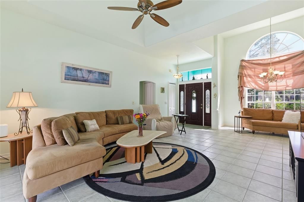 Active With Contract: $349,900 (3 beds, 2 baths, 1655 Square Feet)
