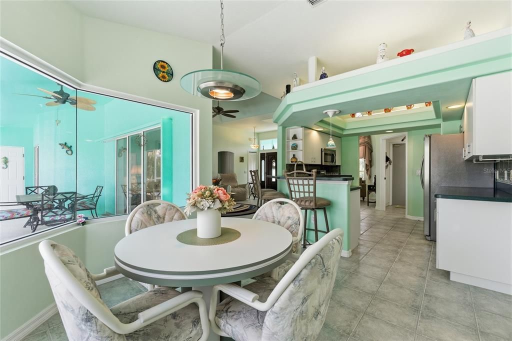 Active With Contract: $349,900 (3 beds, 2 baths, 1655 Square Feet)