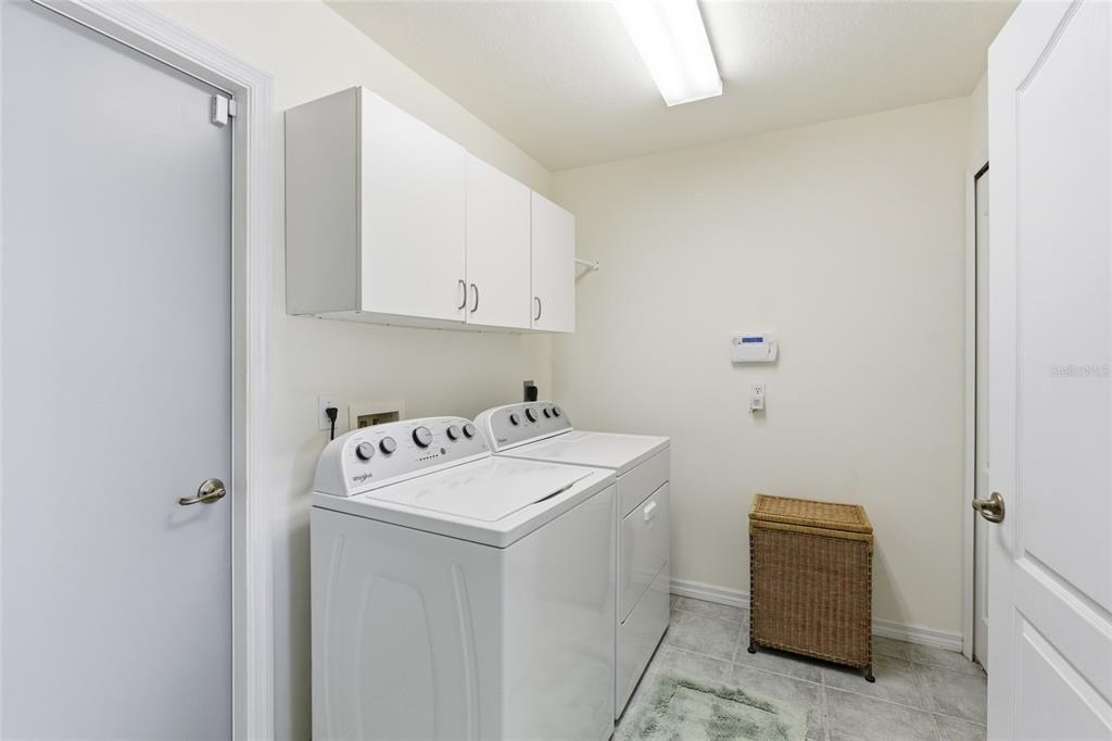 Active With Contract: $349,900 (3 beds, 2 baths, 1655 Square Feet)
