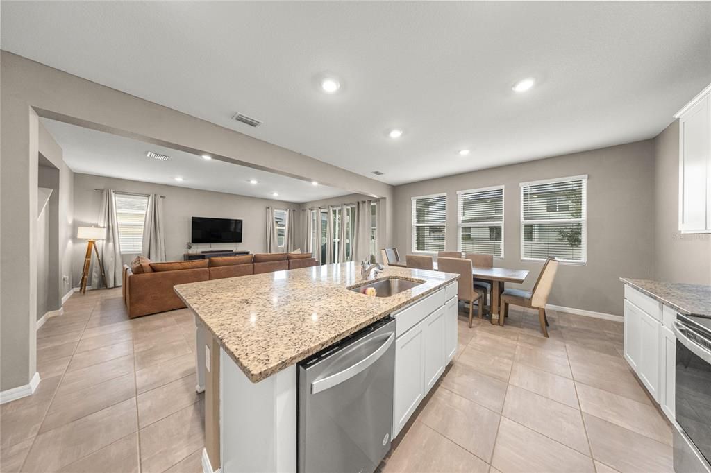 En Venta: $490,000 (5 camas, 4 baños, 4070 Pies cuadrados)