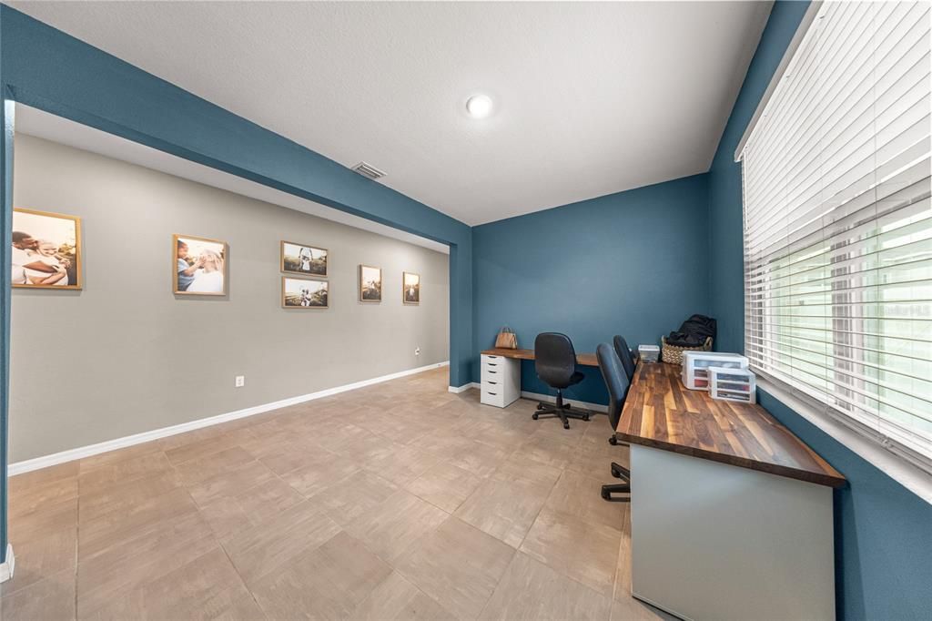 En Venta: $490,000 (5 camas, 4 baños, 4070 Pies cuadrados)