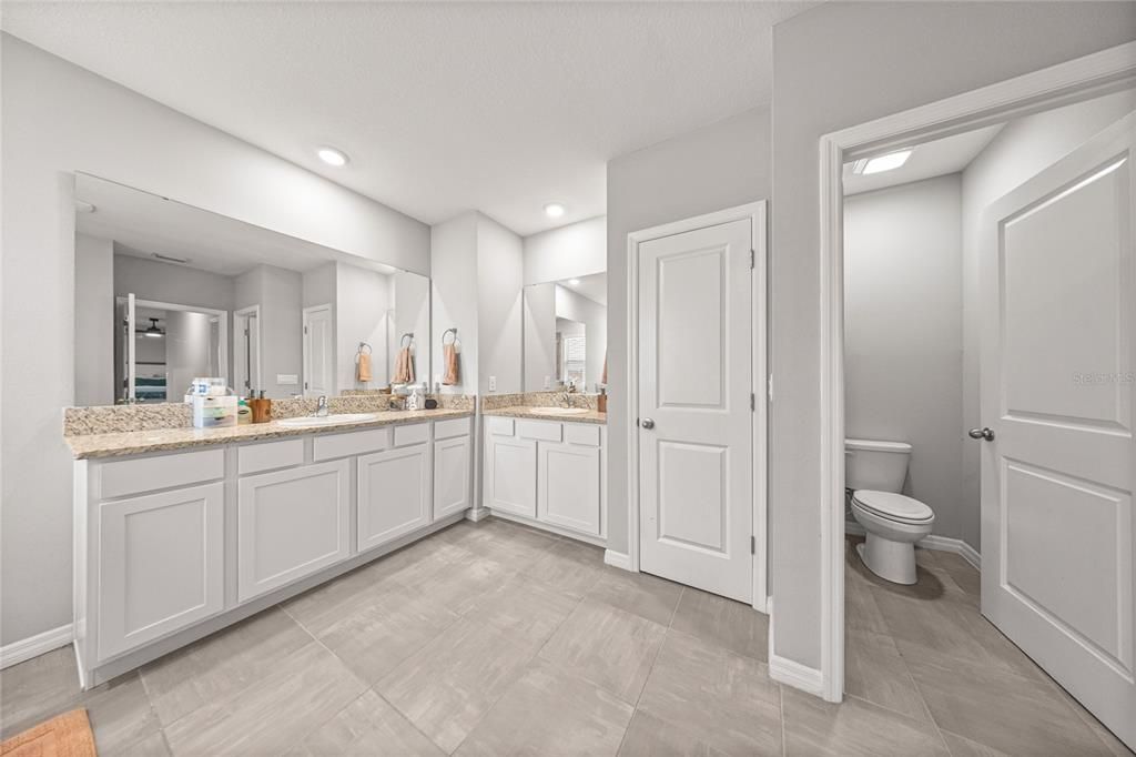 En Venta: $490,000 (5 camas, 4 baños, 4070 Pies cuadrados)