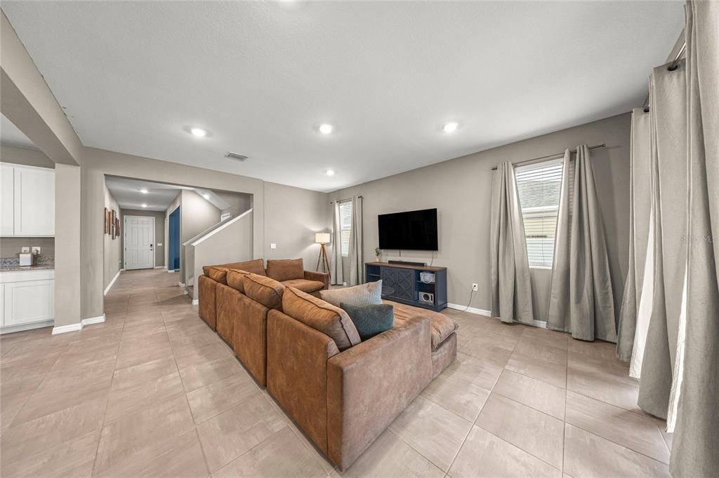 En Venta: $490,000 (5 camas, 4 baños, 4070 Pies cuadrados)