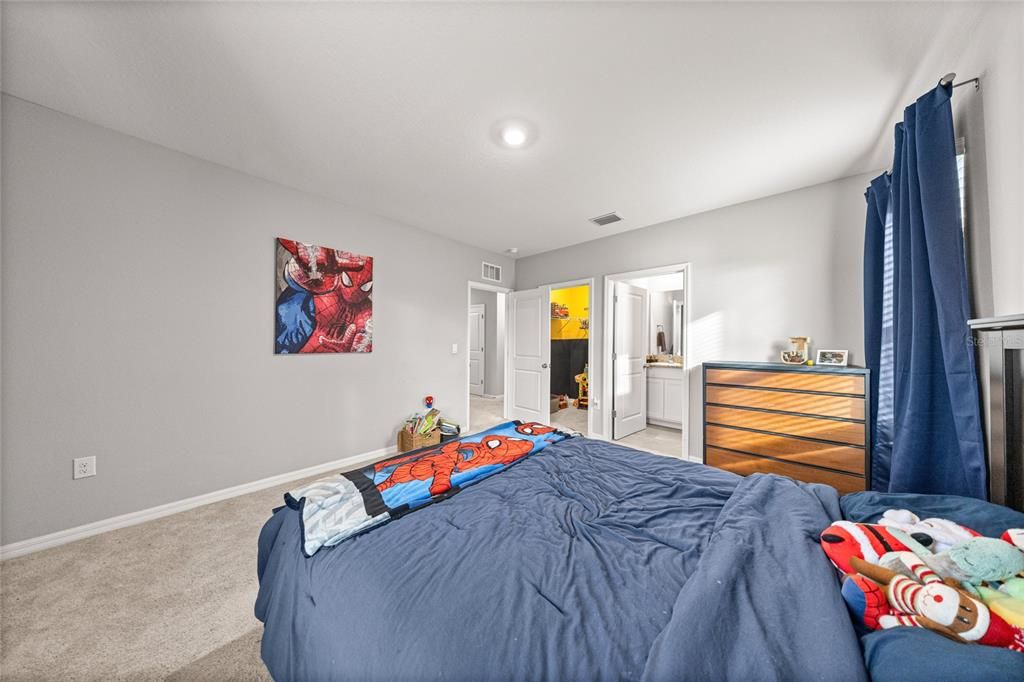 En Venta: $490,000 (5 camas, 4 baños, 4070 Pies cuadrados)