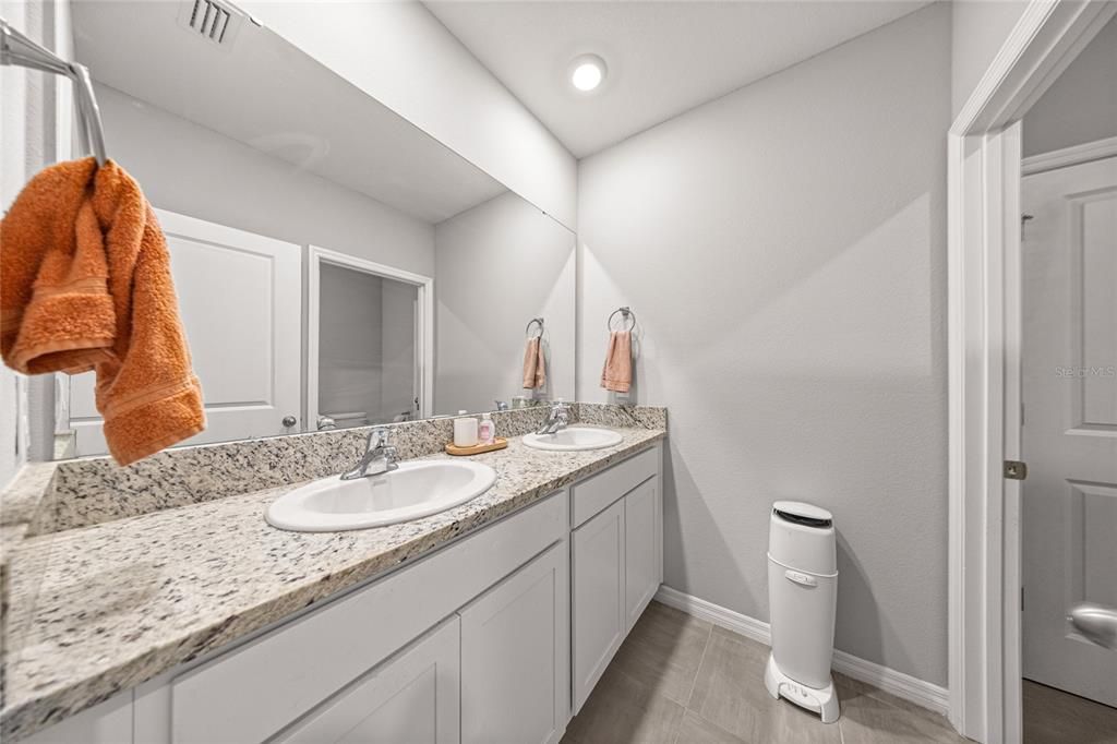 En Venta: $490,000 (5 camas, 4 baños, 4070 Pies cuadrados)