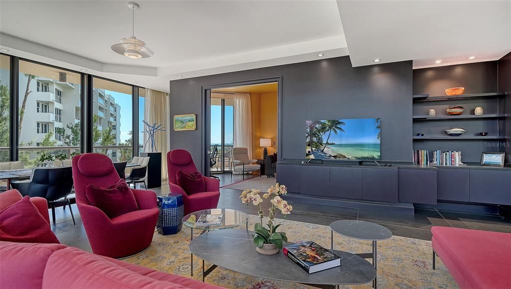 En Venta: $2,500,000 (3 camas, 3 baños, 2385 Pies cuadrados)