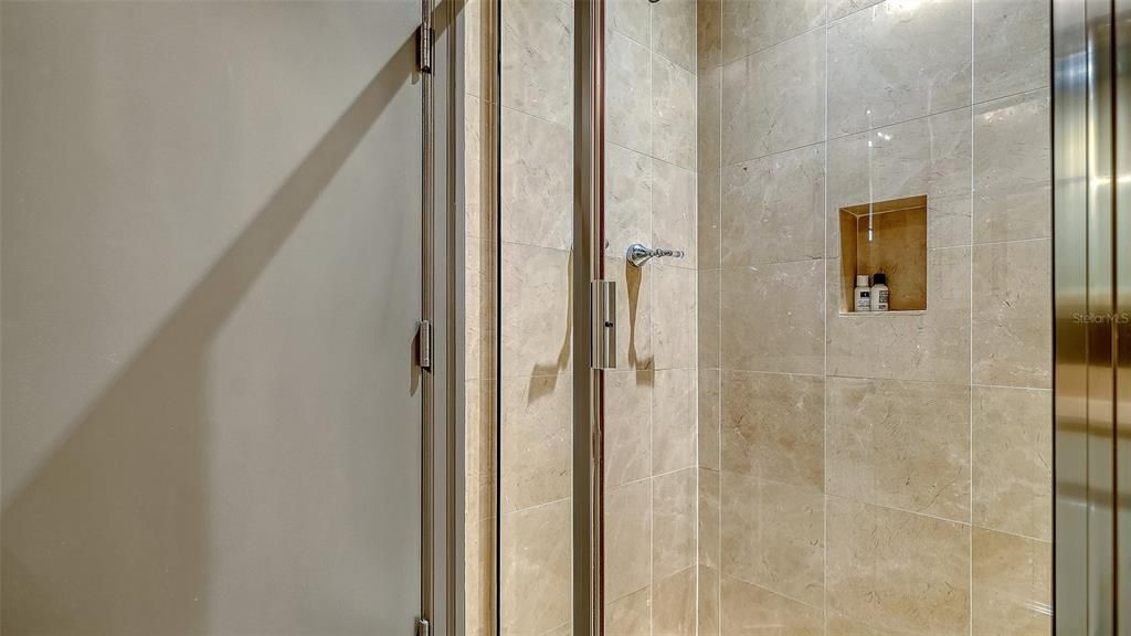 En Venta: $2,500,000 (3 camas, 3 baños, 2385 Pies cuadrados)