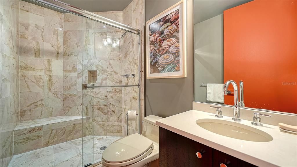 En Venta: $2,500,000 (3 camas, 3 baños, 2385 Pies cuadrados)