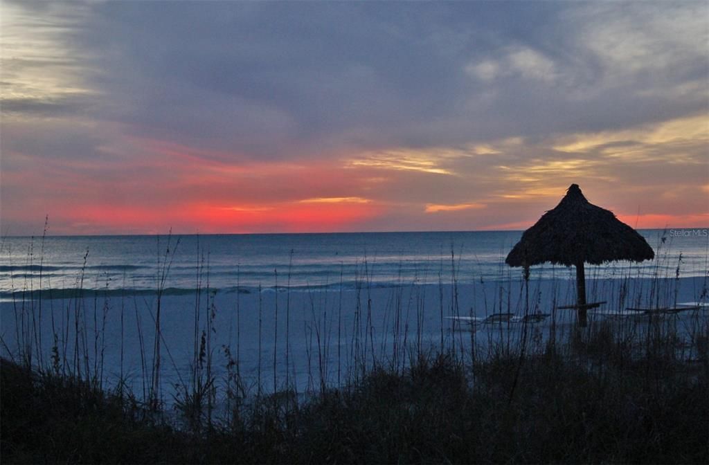 En Venta: $2,500,000 (3 camas, 3 baños, 2385 Pies cuadrados)