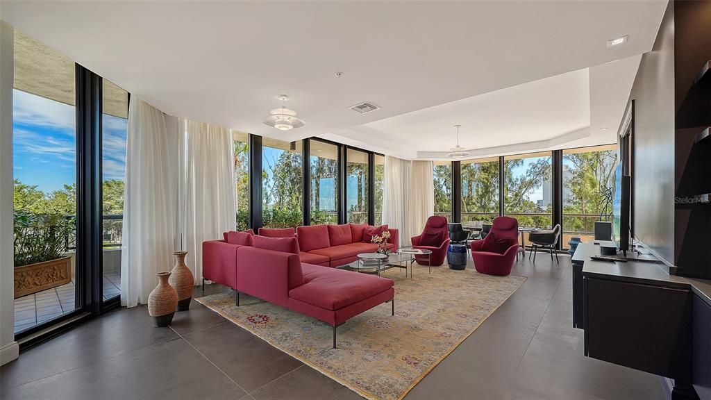 En Venta: $2,500,000 (3 camas, 3 baños, 2385 Pies cuadrados)