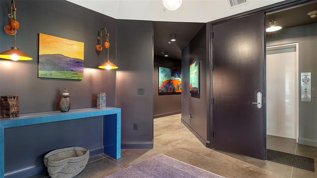 En Venta: $2,500,000 (3 camas, 3 baños, 2385 Pies cuadrados)