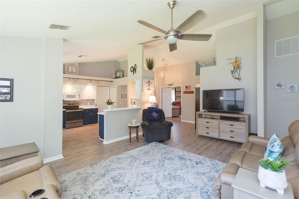 For Sale: $282,000 (3 beds, 2 baths, 1807 Square Feet)