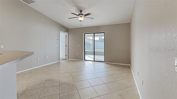 For Rent: $1,900 (3 beds, 2 baths, 1113 Square Feet)