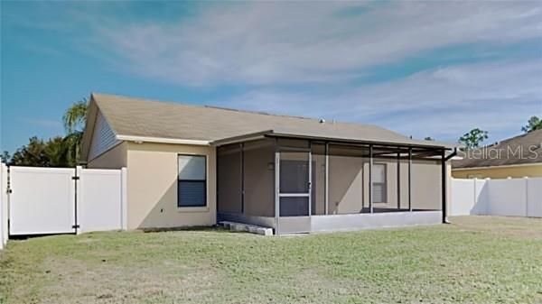 For Rent: $1,900 (3 beds, 2 baths, 1113 Square Feet)