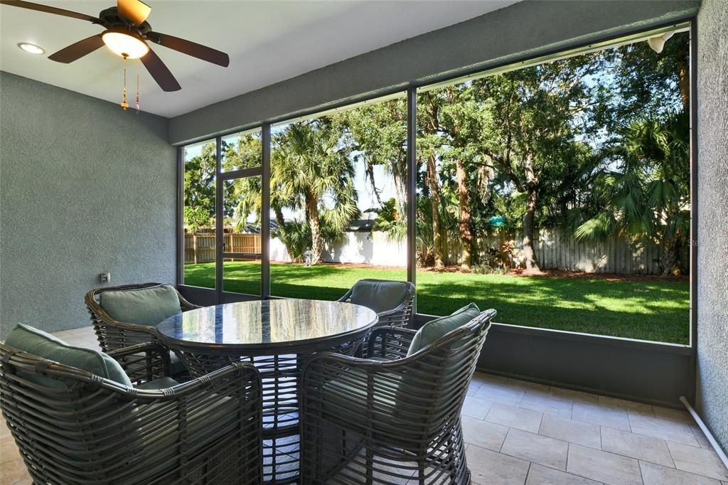 En Venta: $1,250,000 (4 camas, 3 baños, 2474 Pies cuadrados)