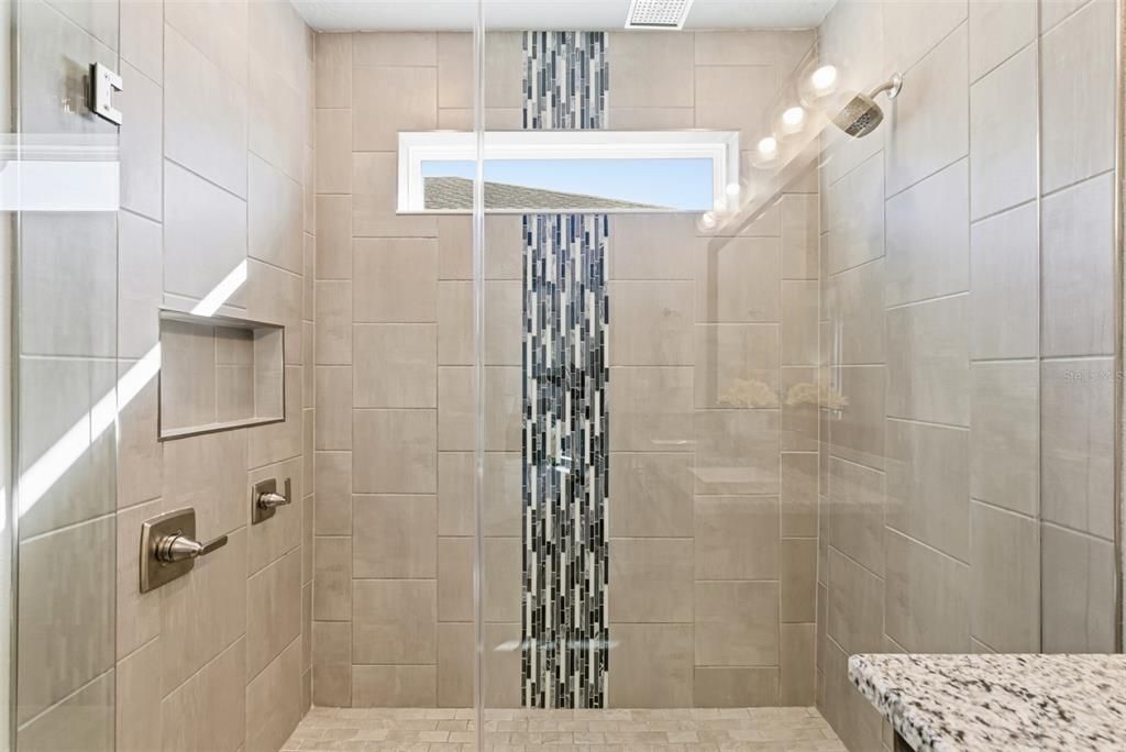 For Sale: $485,000 (4 beds, 2 baths, 2523 Square Feet)