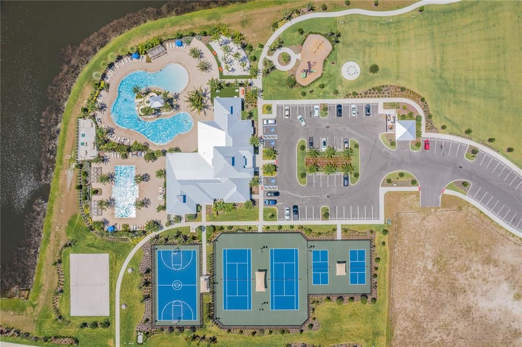 For Sale: $485,000 (4 beds, 2 baths, 2523 Square Feet)