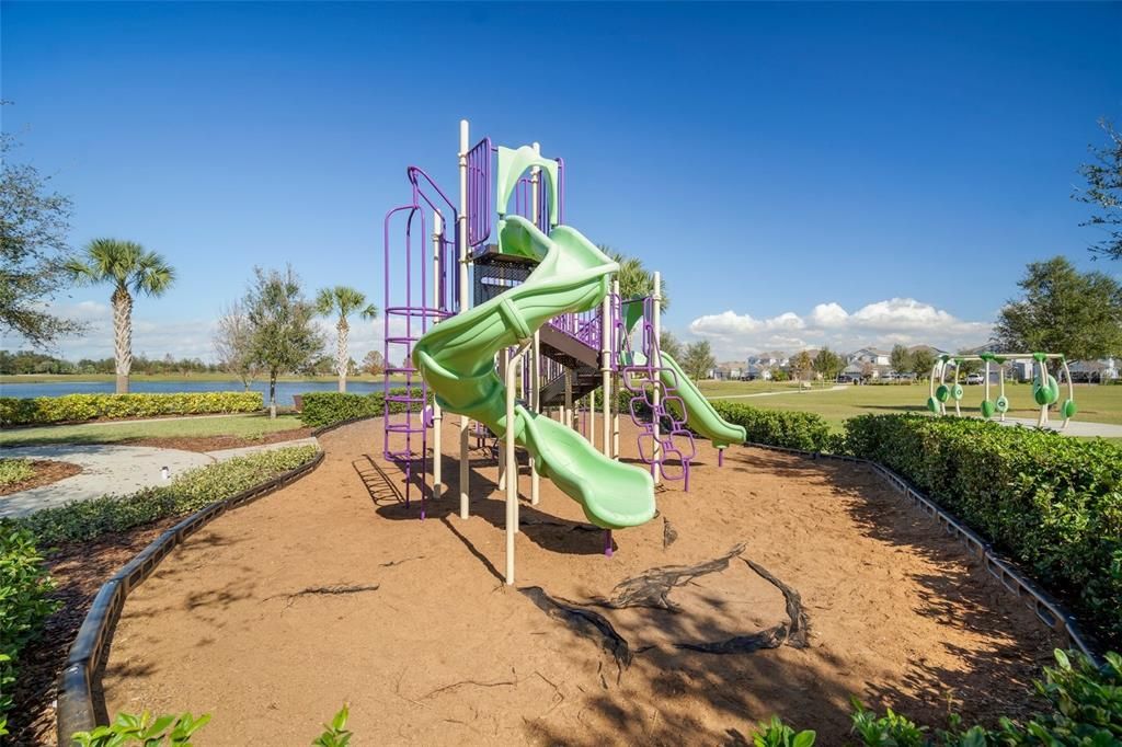 For Sale: $485,000 (4 beds, 2 baths, 2523 Square Feet)