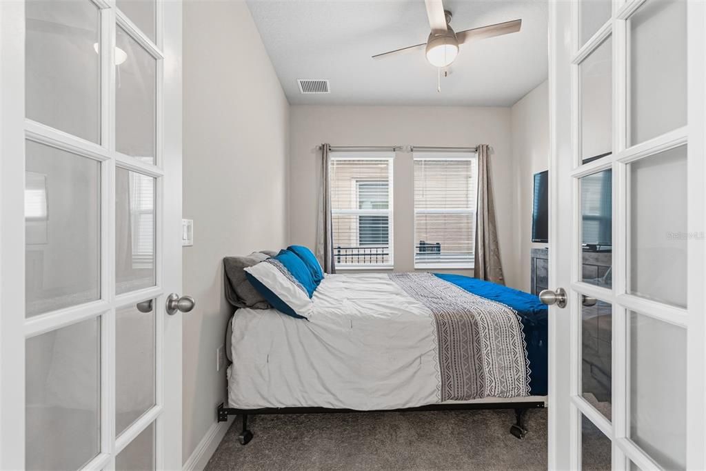 For Sale: $485,000 (4 beds, 2 baths, 2523 Square Feet)