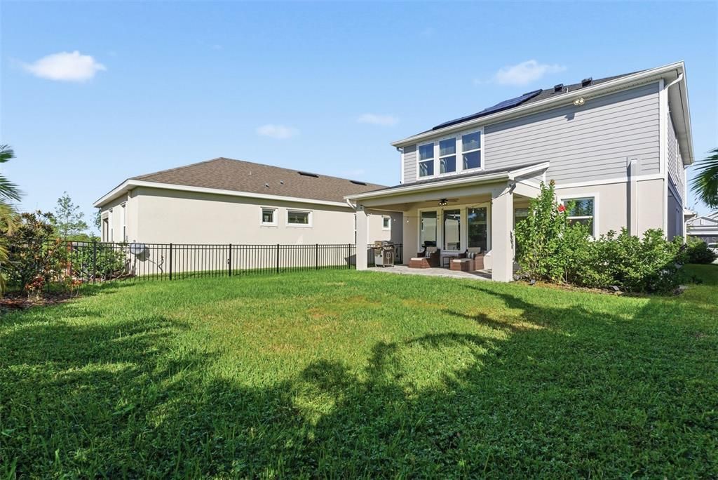 For Sale: $485,000 (4 beds, 2 baths, 2523 Square Feet)