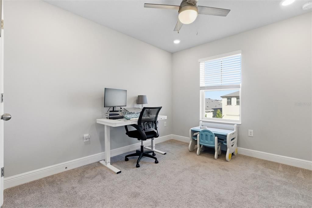 For Sale: $485,000 (4 beds, 2 baths, 2523 Square Feet)