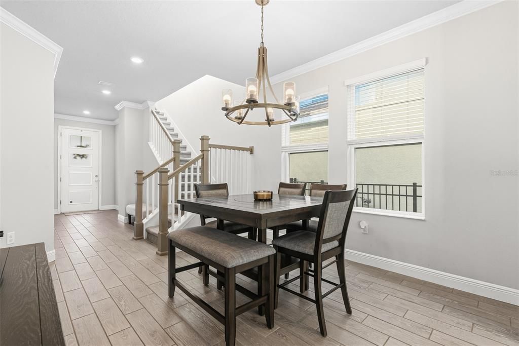 For Sale: $485,000 (4 beds, 2 baths, 2523 Square Feet)