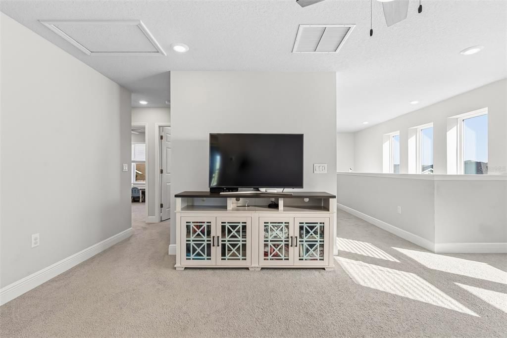 For Sale: $485,000 (4 beds, 2 baths, 2523 Square Feet)