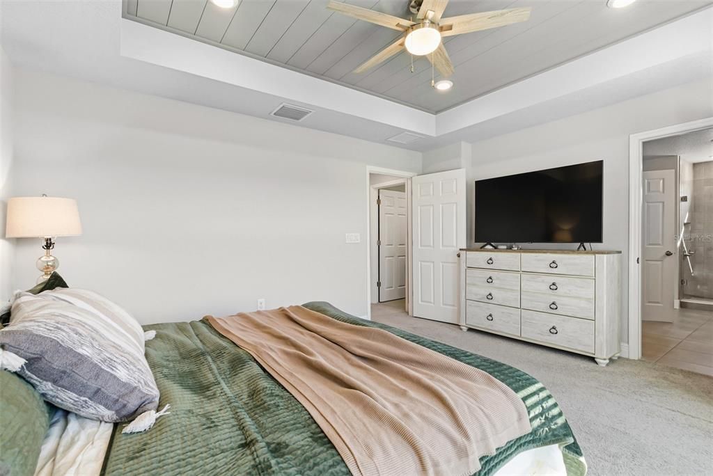 For Sale: $485,000 (4 beds, 2 baths, 2523 Square Feet)