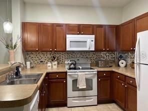 For Rent: $2,000 (3 beds, 2 baths, 1269 Square Feet)