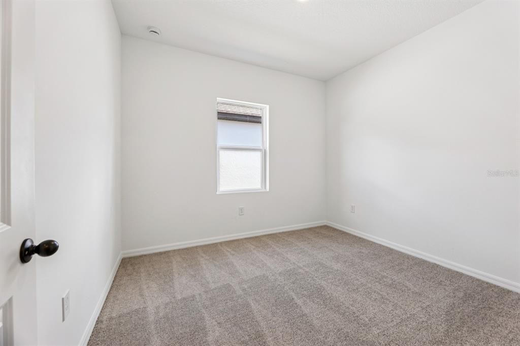 待售: $399,990 (4 贝兹, 2 浴室, 1903 平方英尺)