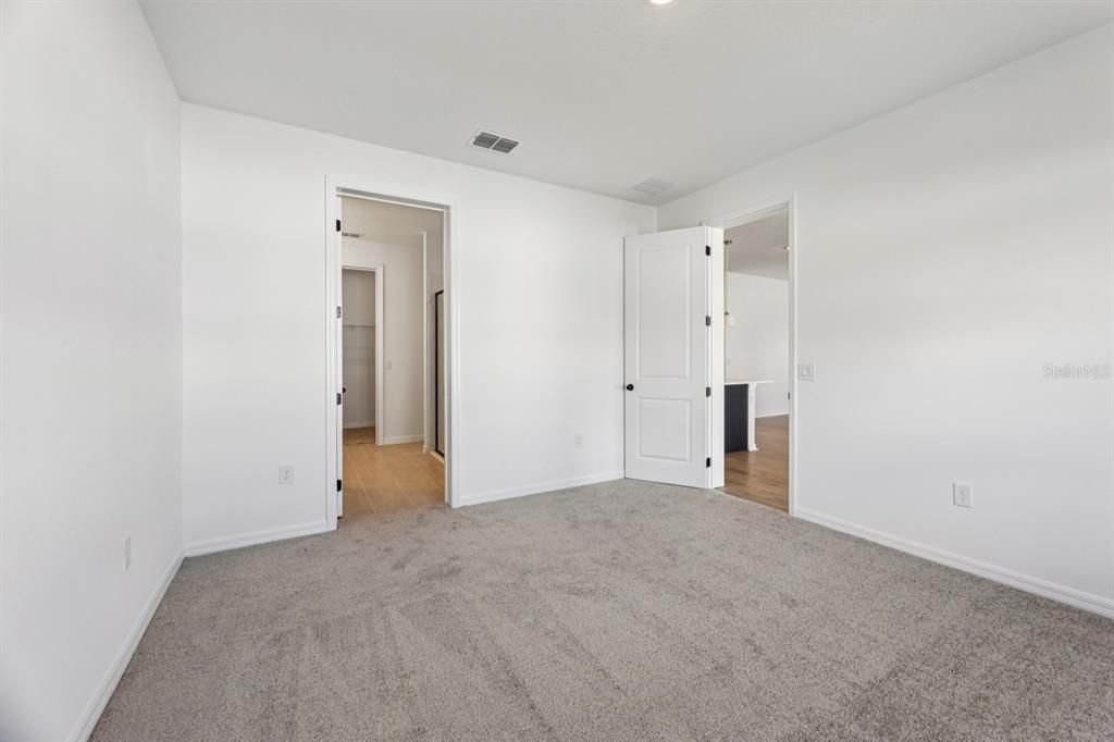 待售: $399,990 (4 贝兹, 2 浴室, 1903 平方英尺)