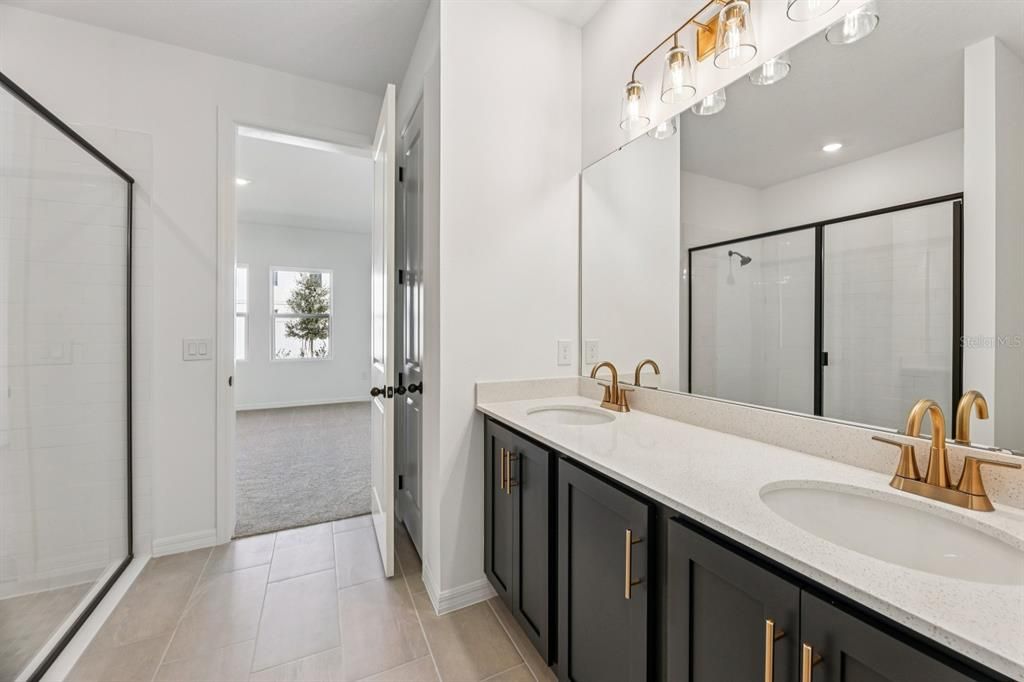 待售: $399,990 (4 贝兹, 2 浴室, 1903 平方英尺)