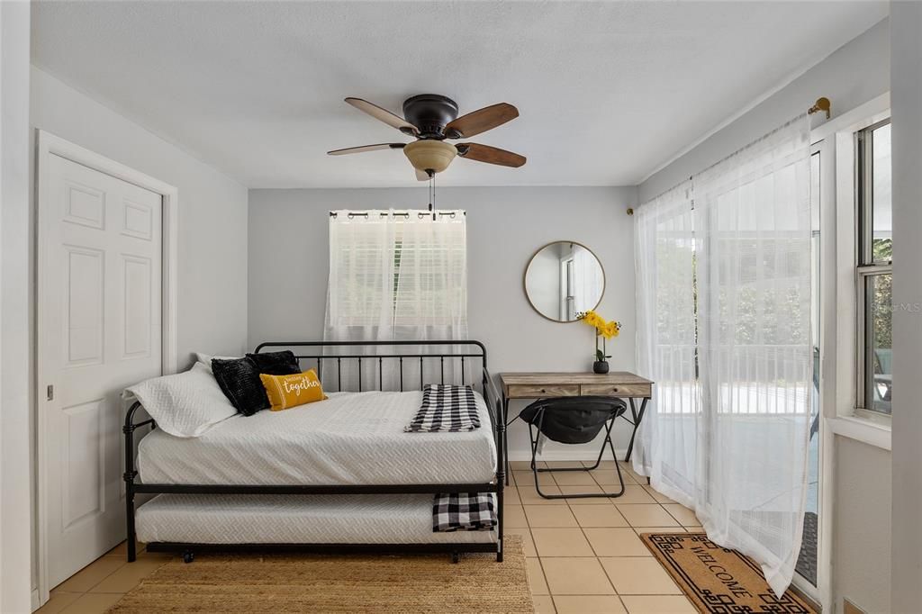 For Rent: $3,500 (4 beds, 2 baths, 1414 Square Feet)