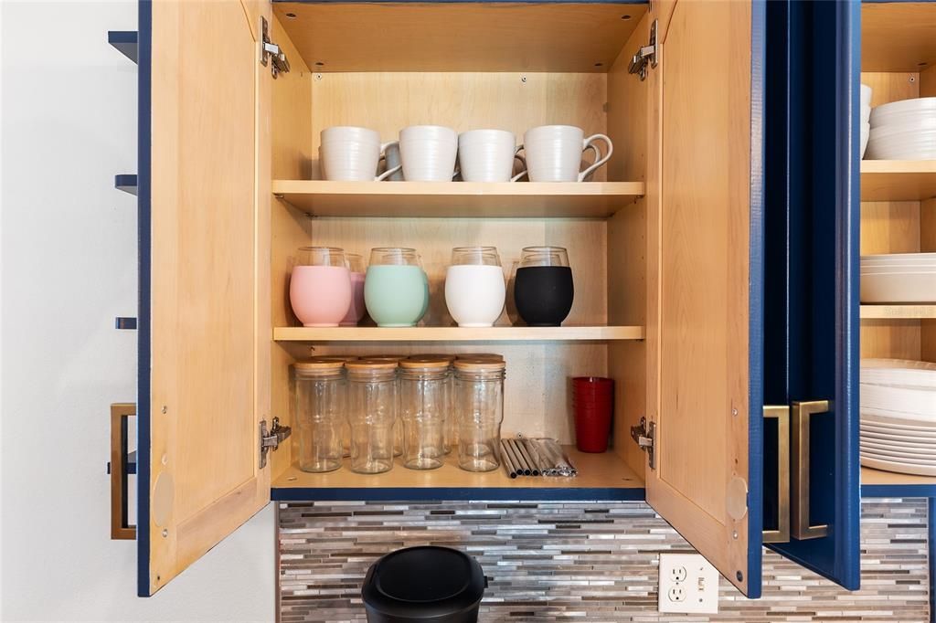 For Rent: $3,500 (4 beds, 2 baths, 1414 Square Feet)