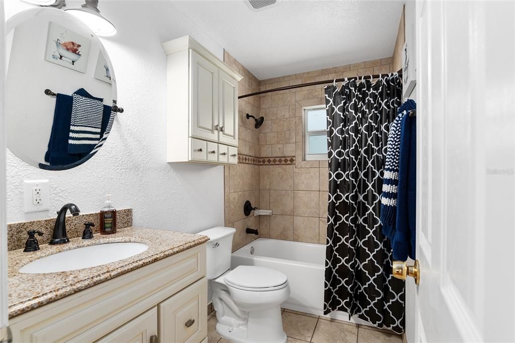 For Rent: $3,500 (4 beds, 2 baths, 1414 Square Feet)