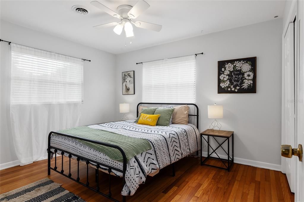 For Rent: $3,500 (4 beds, 2 baths, 1414 Square Feet)