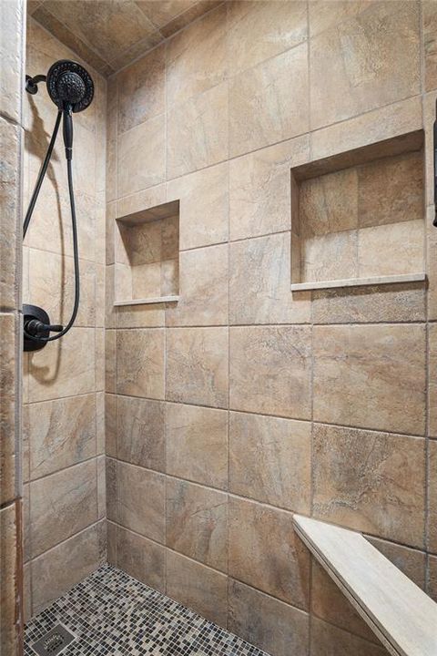 For Rent: $3,500 (4 beds, 2 baths, 1414 Square Feet)