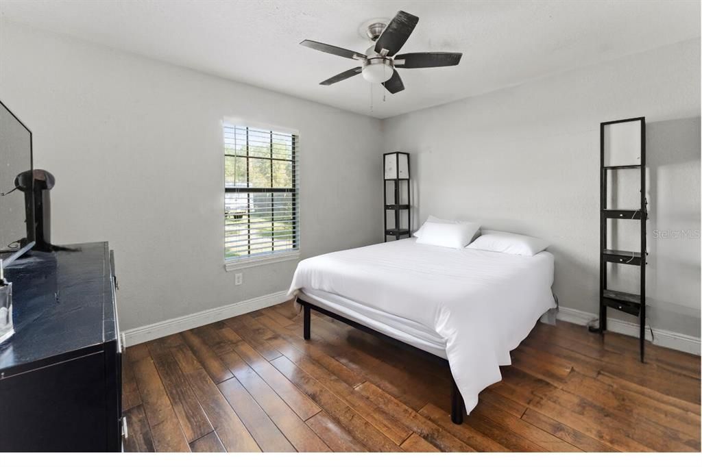 Active With Contract: $442,000 (4 beds, 2 baths, 1960 Square Feet)