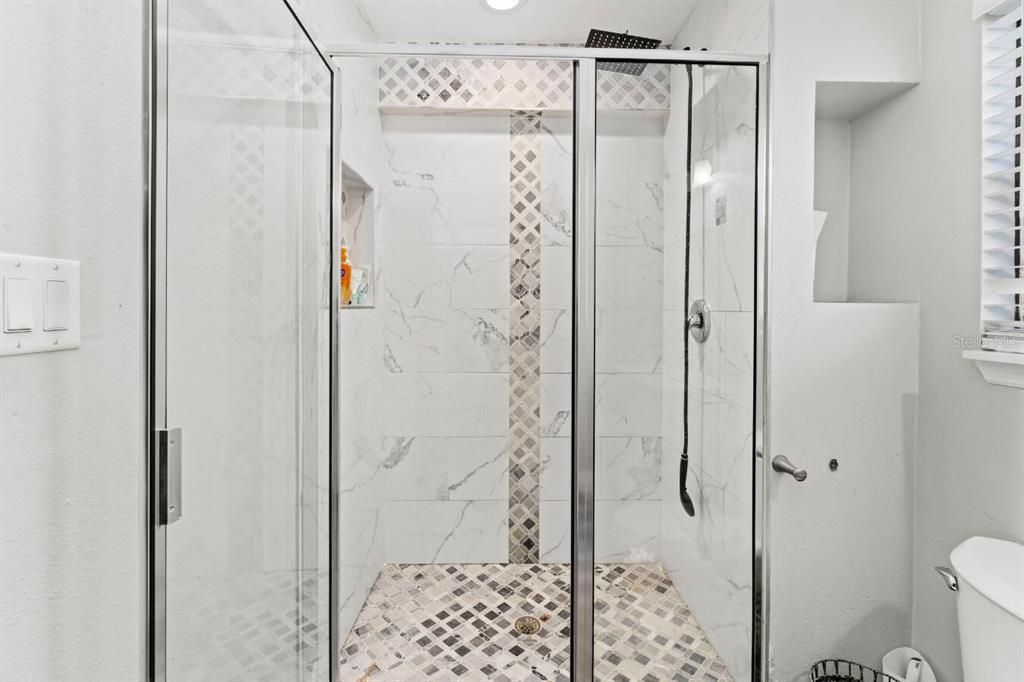 Active With Contract: $442,000 (4 beds, 2 baths, 1960 Square Feet)