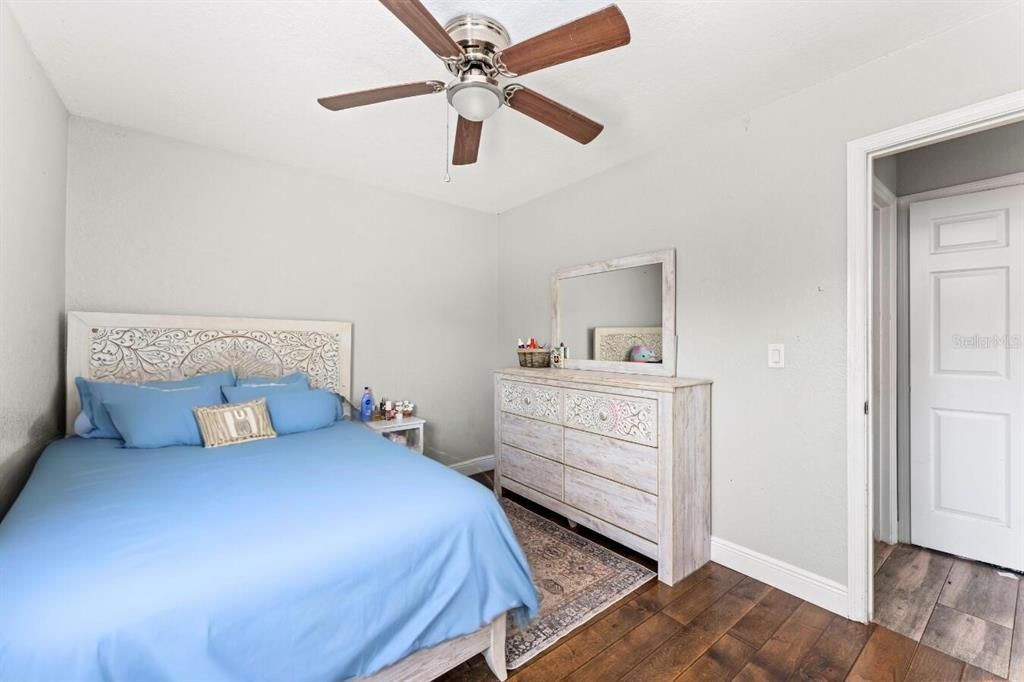 Active With Contract: $442,000 (4 beds, 2 baths, 1960 Square Feet)