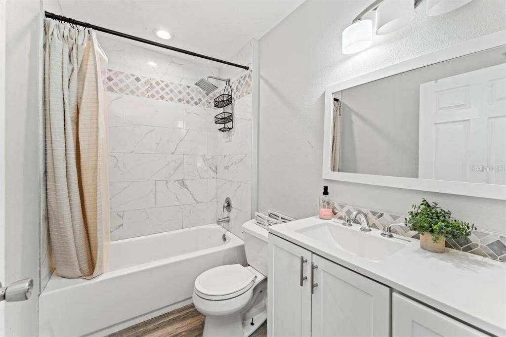 Active With Contract: $442,000 (4 beds, 2 baths, 1960 Square Feet)