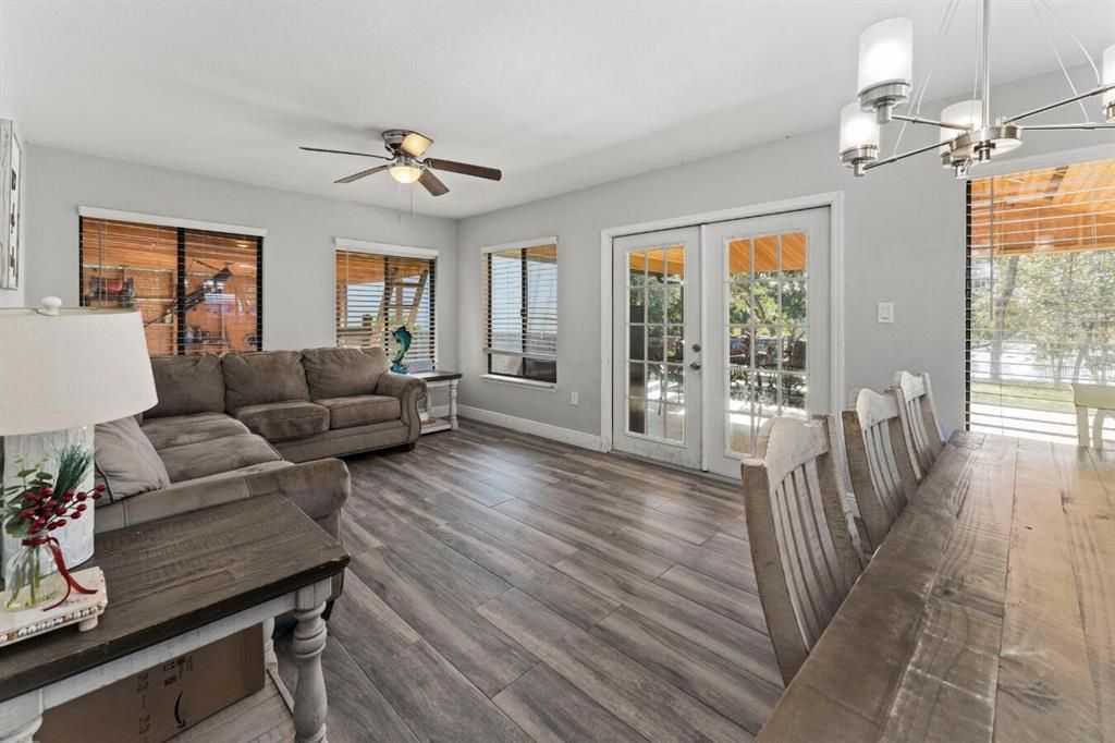 Active With Contract: $442,000 (4 beds, 2 baths, 1960 Square Feet)