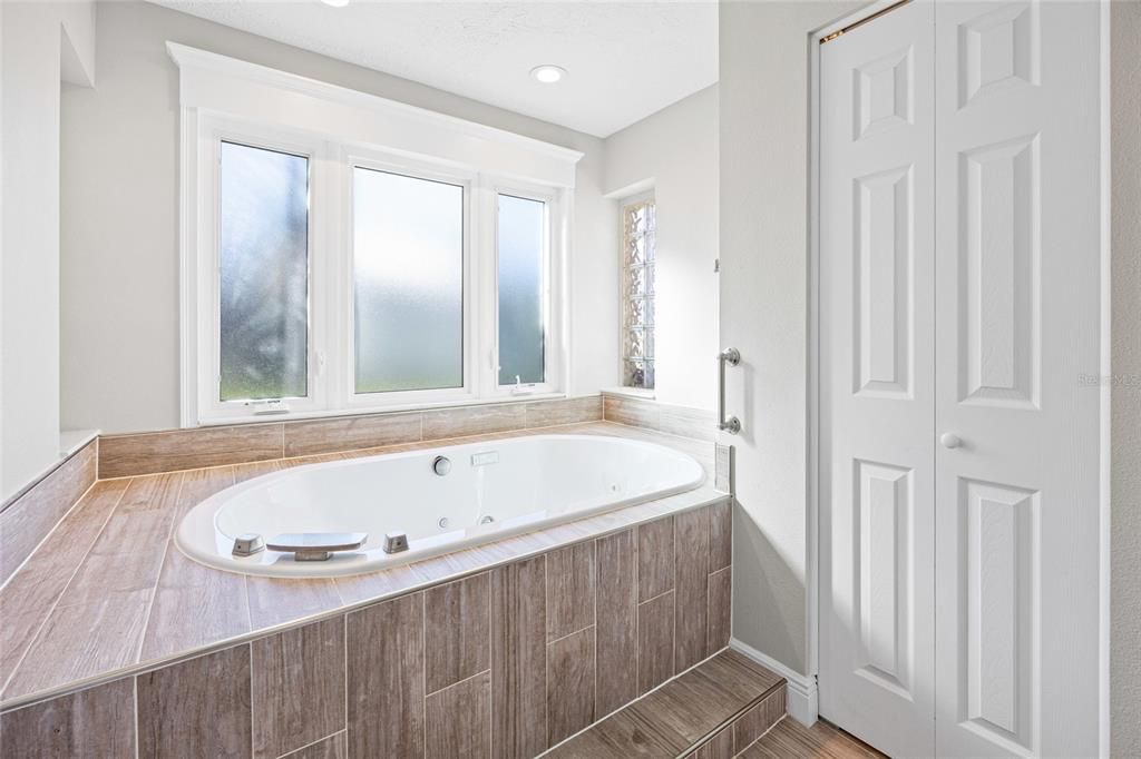 На продажу: $979,000 (3 спален, 3 ванн, 2656 Квадратных фут)