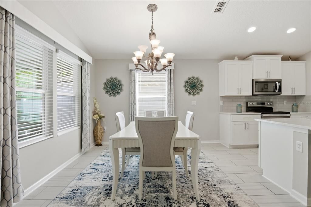 待售: $415,000 (3 贝兹, 2 浴室, 1604 平方英尺)