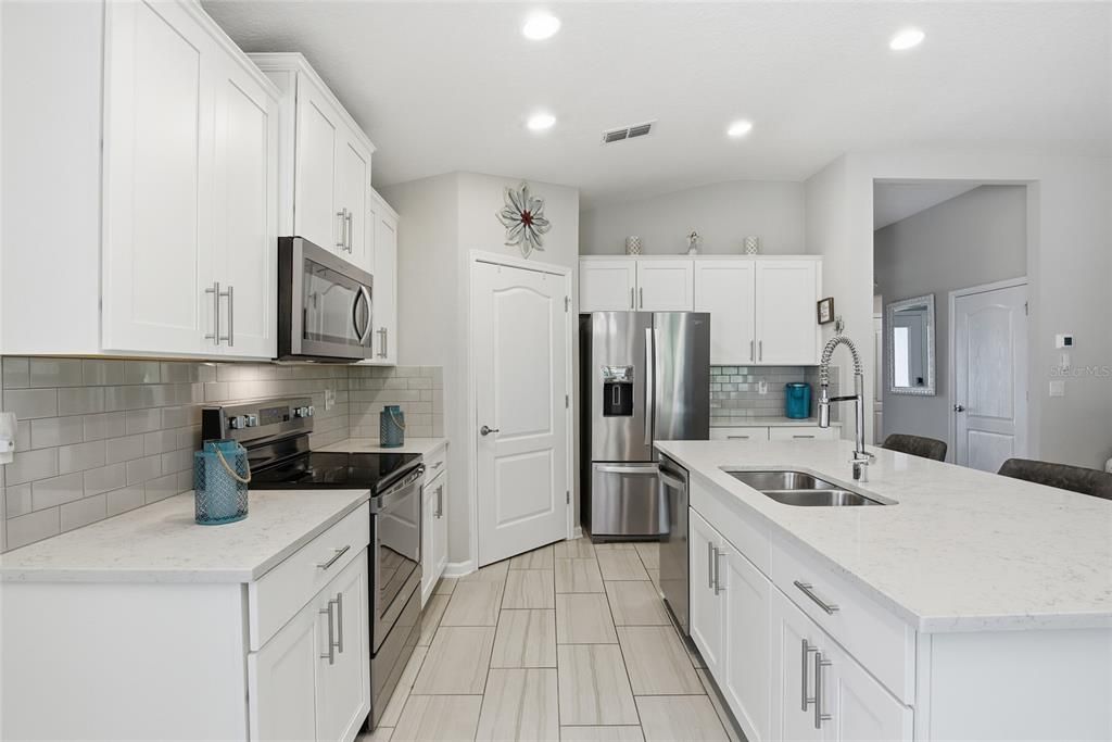 待售: $415,000 (3 贝兹, 2 浴室, 1604 平方英尺)