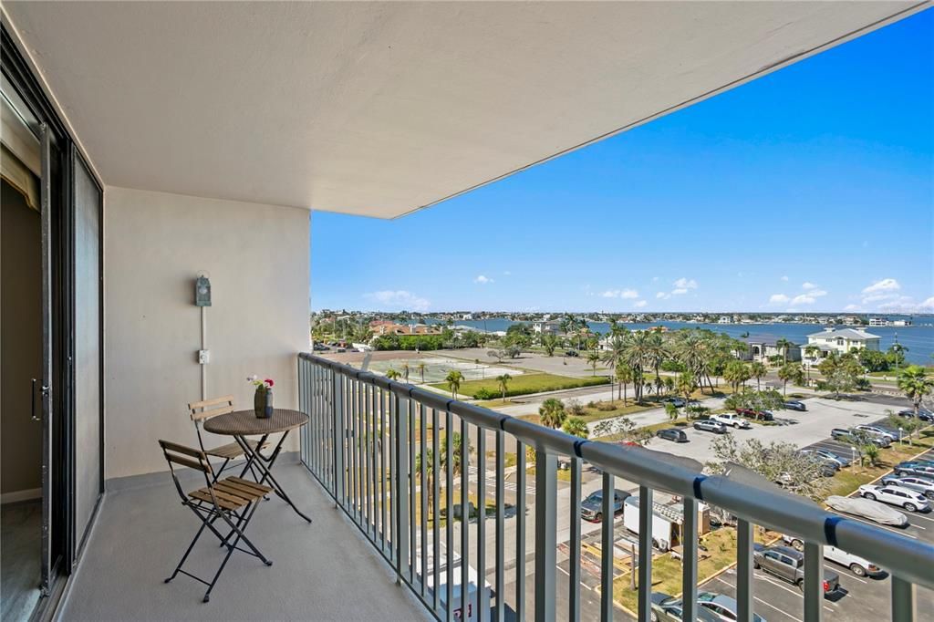 For Sale: $550,000 (2 beds, 2 baths, 1780 Square Feet)