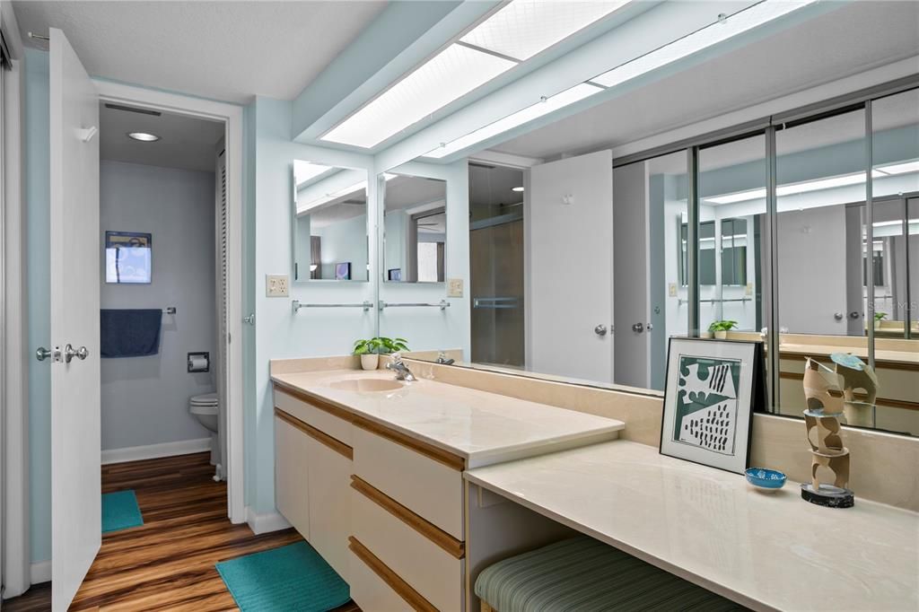 For Sale: $550,000 (2 beds, 2 baths, 1780 Square Feet)