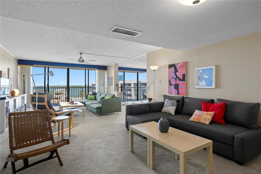 For Sale: $550,000 (2 beds, 2 baths, 1780 Square Feet)