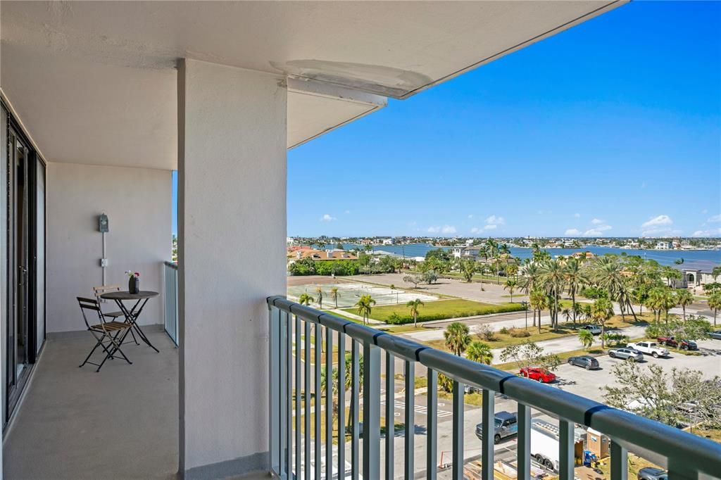 For Sale: $550,000 (2 beds, 2 baths, 1780 Square Feet)