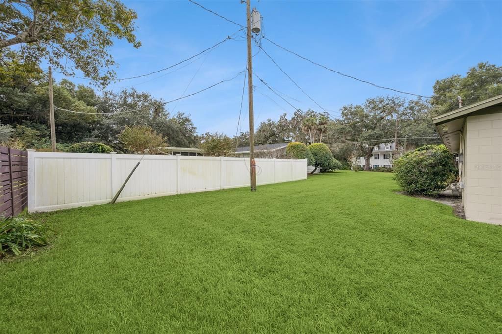 En Venta: $434,900 (4 camas, 2 baños, 2106 Pies cuadrados)